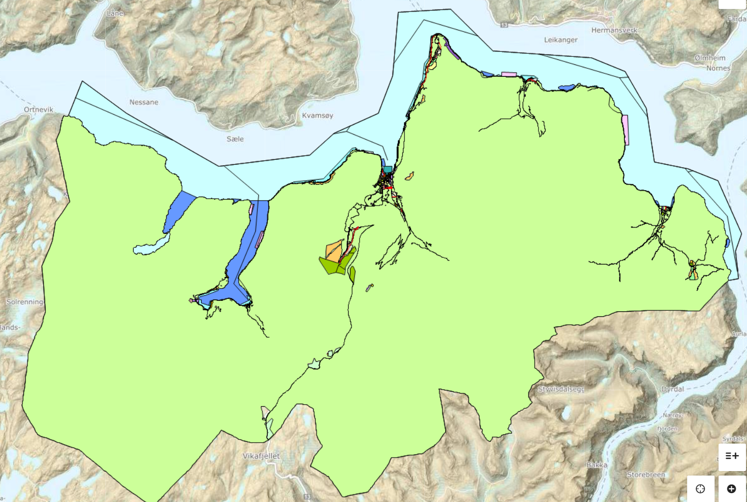 Kart med grøne og andre farga flater for Vik sitt kommuneplanforslag. Det er lenke til kartet i fylkesatlas på bilete.
