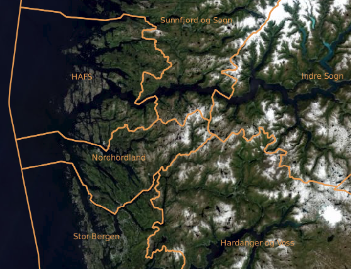 satelittbilde av deler av Vestland fylke med streker som viser inntaksområde for vidaregåande skular og lenke til fylkesatlas der du kan sjå datasettet