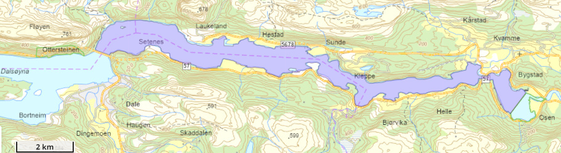 Kart over Dalsfjorden i Sunnfjord med lilla flate for vern. Lenke til fylkesatlas med tema på.