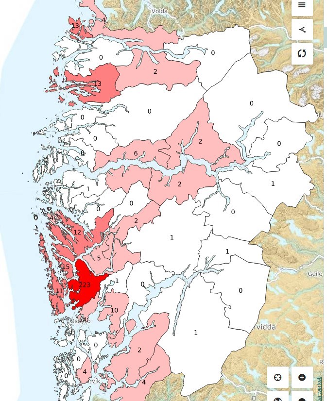Kart for Vestland med kvite, rosa og raude kommuneflater og tal som viser tal personar som er smitta av korona siste 14 dagar i 2020.
